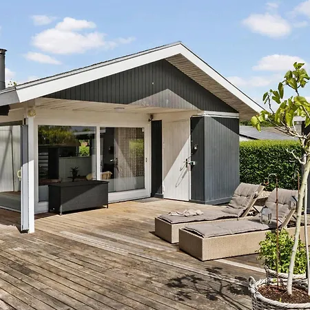 Casa vacanze Gorgeous In With Jacuzzi Egernsund